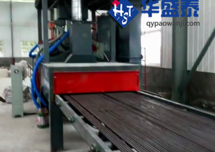 發往山東棗莊通過式圓鋼鋼筋拋丸機已經調試完畢,調試現場圖