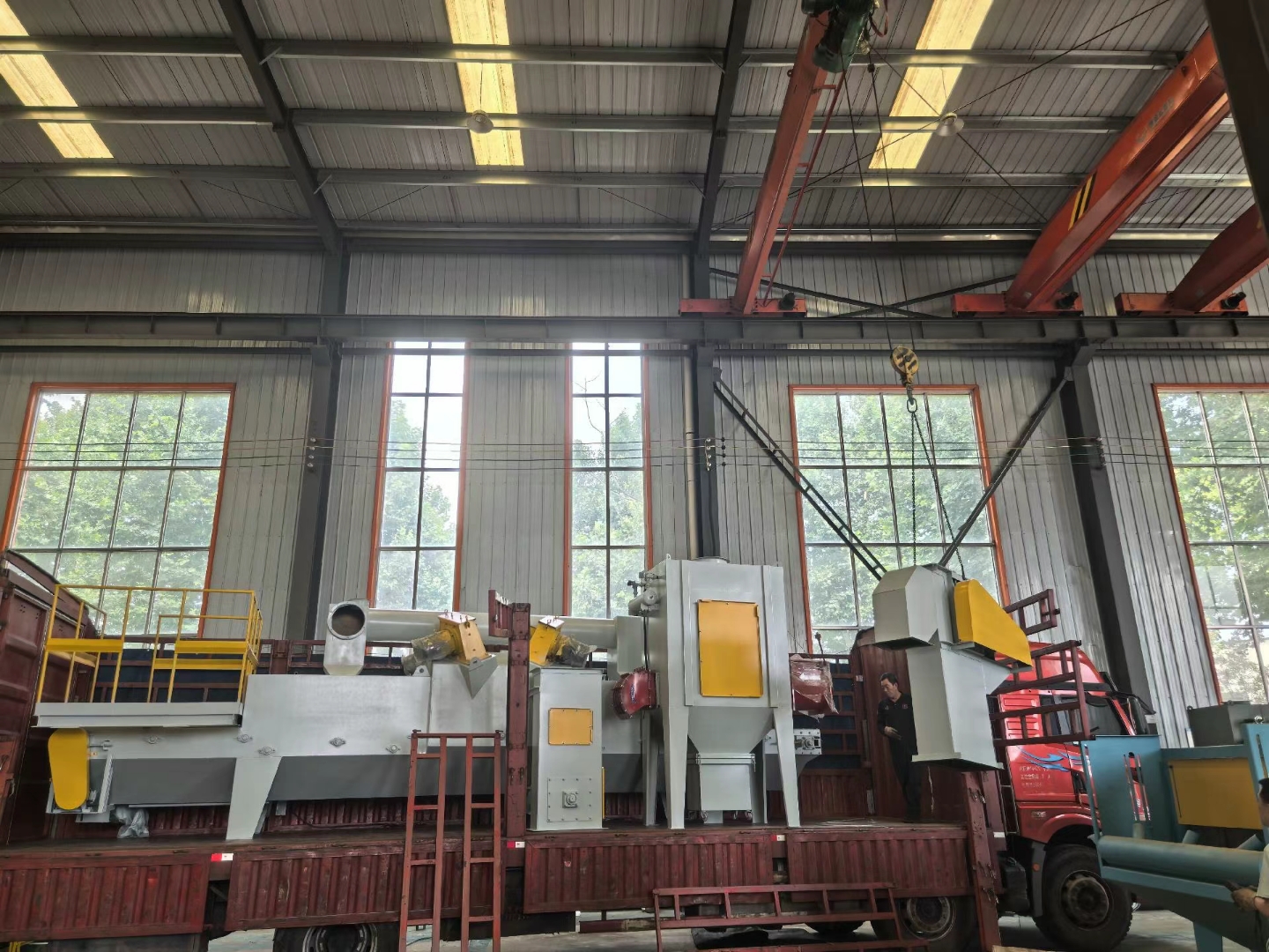 鋼板防腐拋丸打砂機_拋丸機鋼砂多少錢一噸_拋丸機用的鋼砂