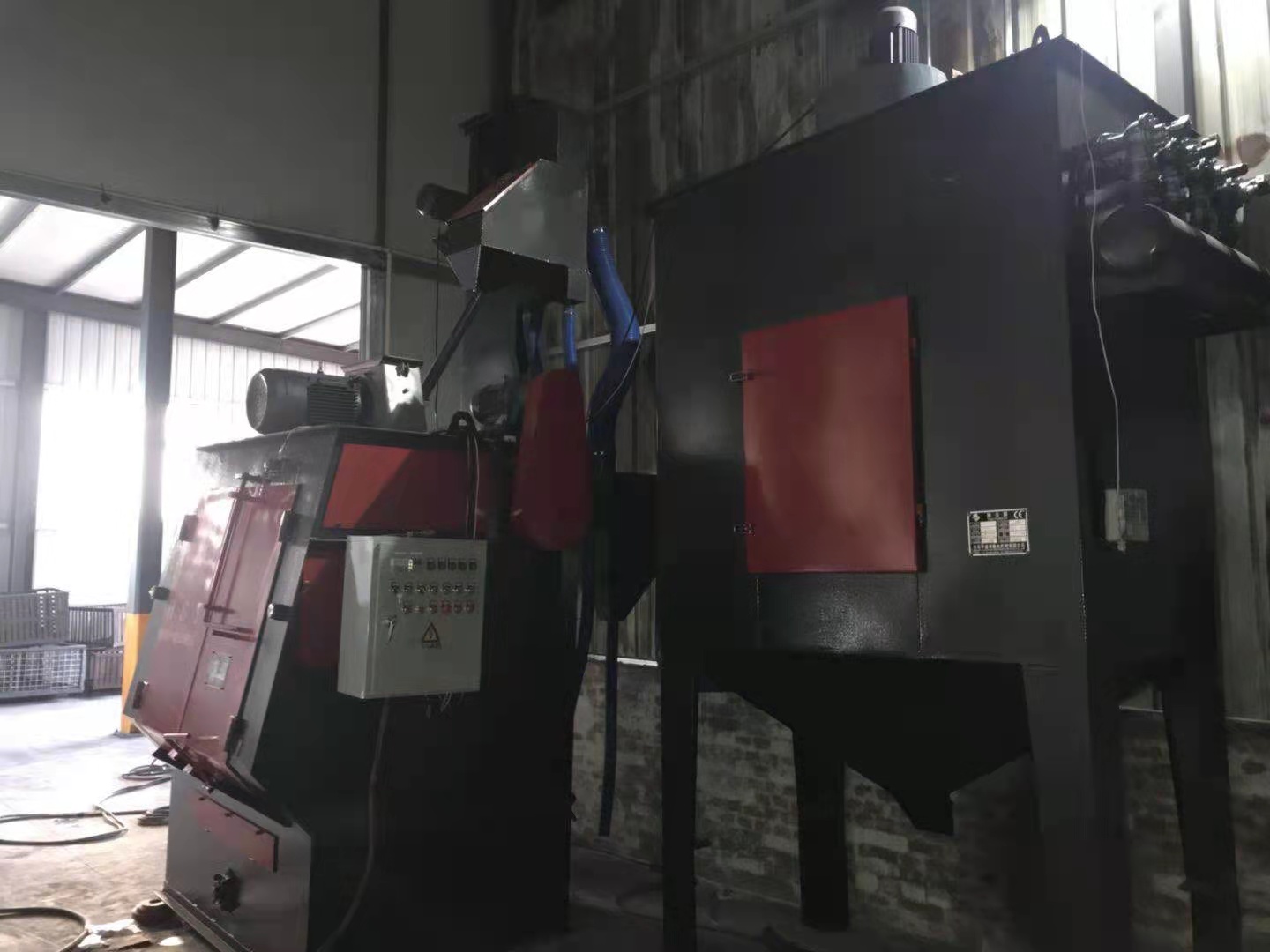 鋼履帶打砂清理機(jī)_履帶式制砂機(jī)_履帶砂輪機(jī)